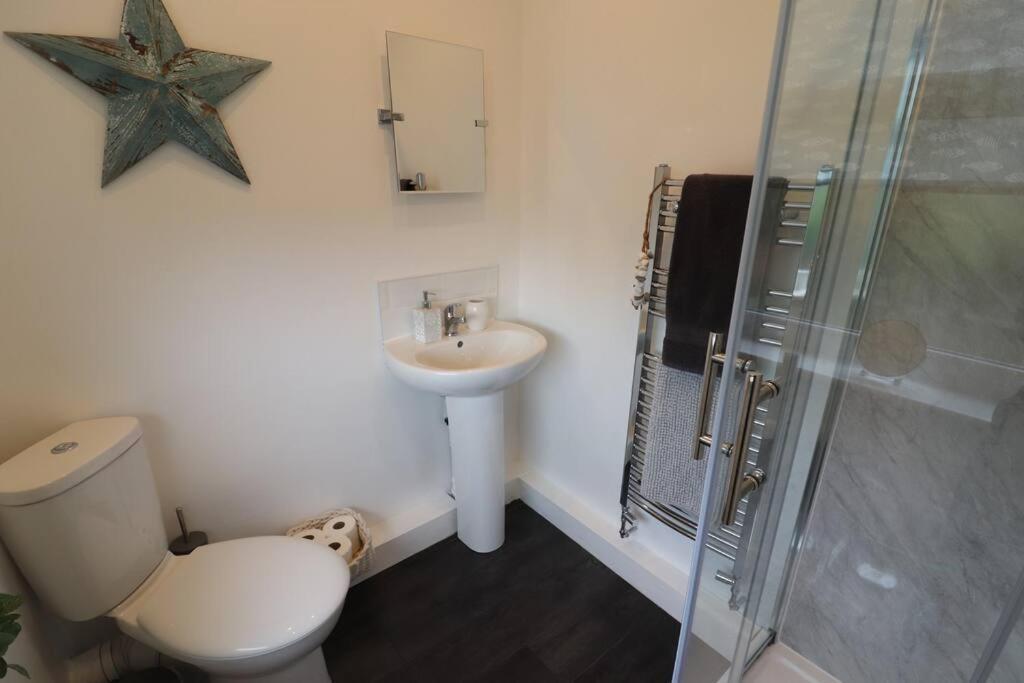 Cosy Two Bedroom First Floor Apartment Birmingham Esterno foto