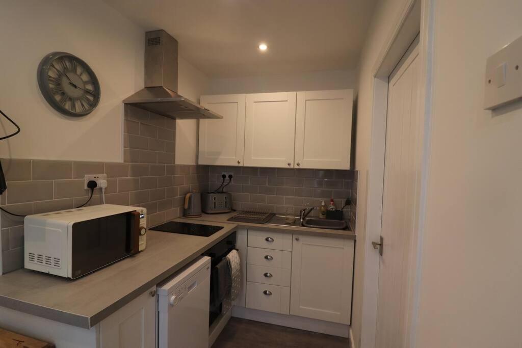 Cosy Two Bedroom First Floor Apartment Birmingham Esterno foto